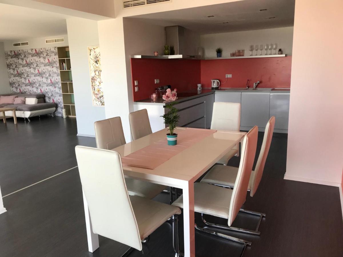 Panorama Apartman แวแลนแซ ภายนอก รูปภาพ