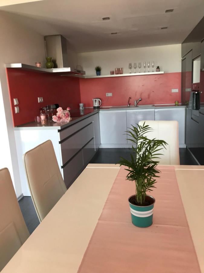 Panorama Apartman แวแลนแซ ภายนอก รูปภาพ